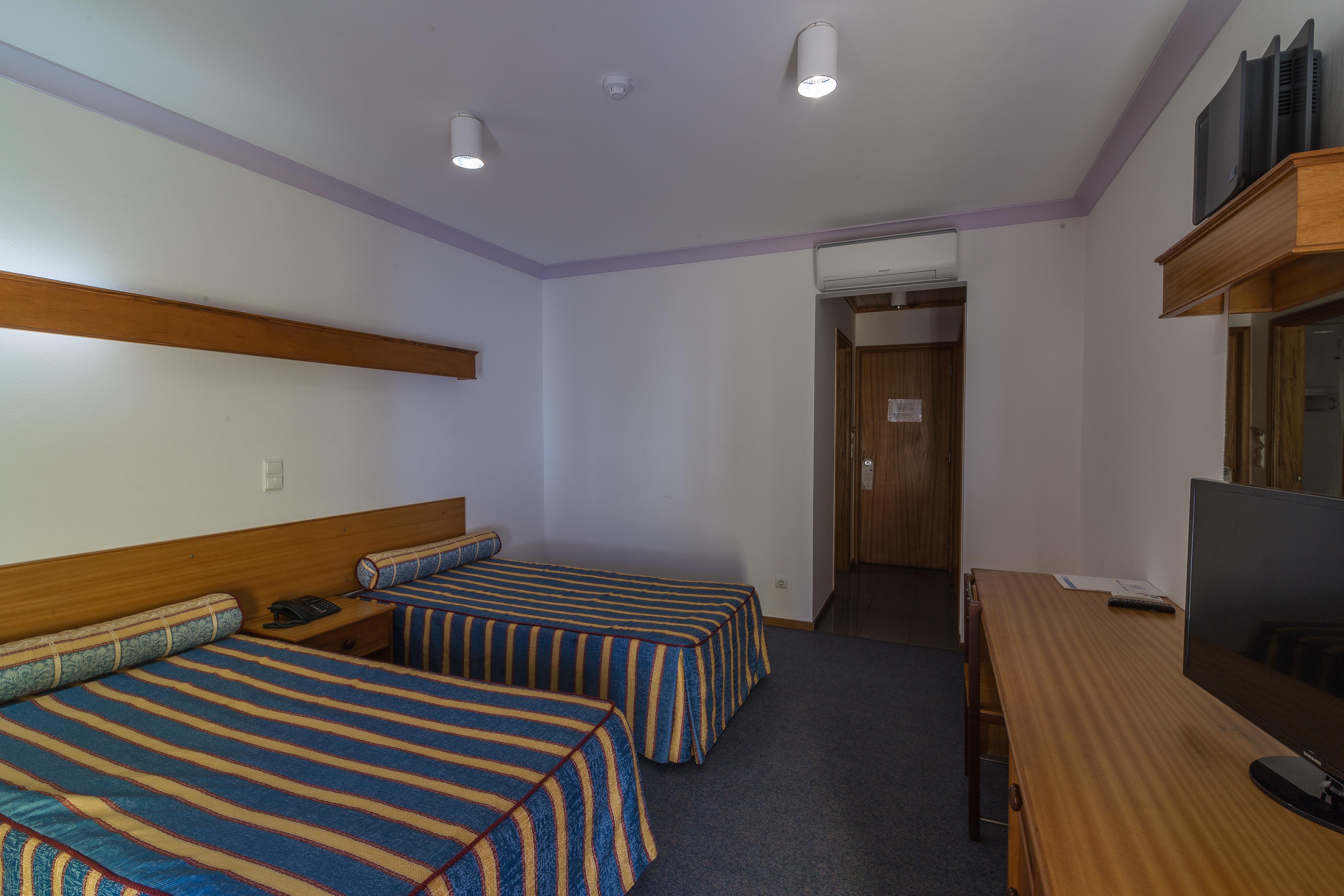 Hotel Teresinha Praia da Vitória المظهر الخارجي الصورة