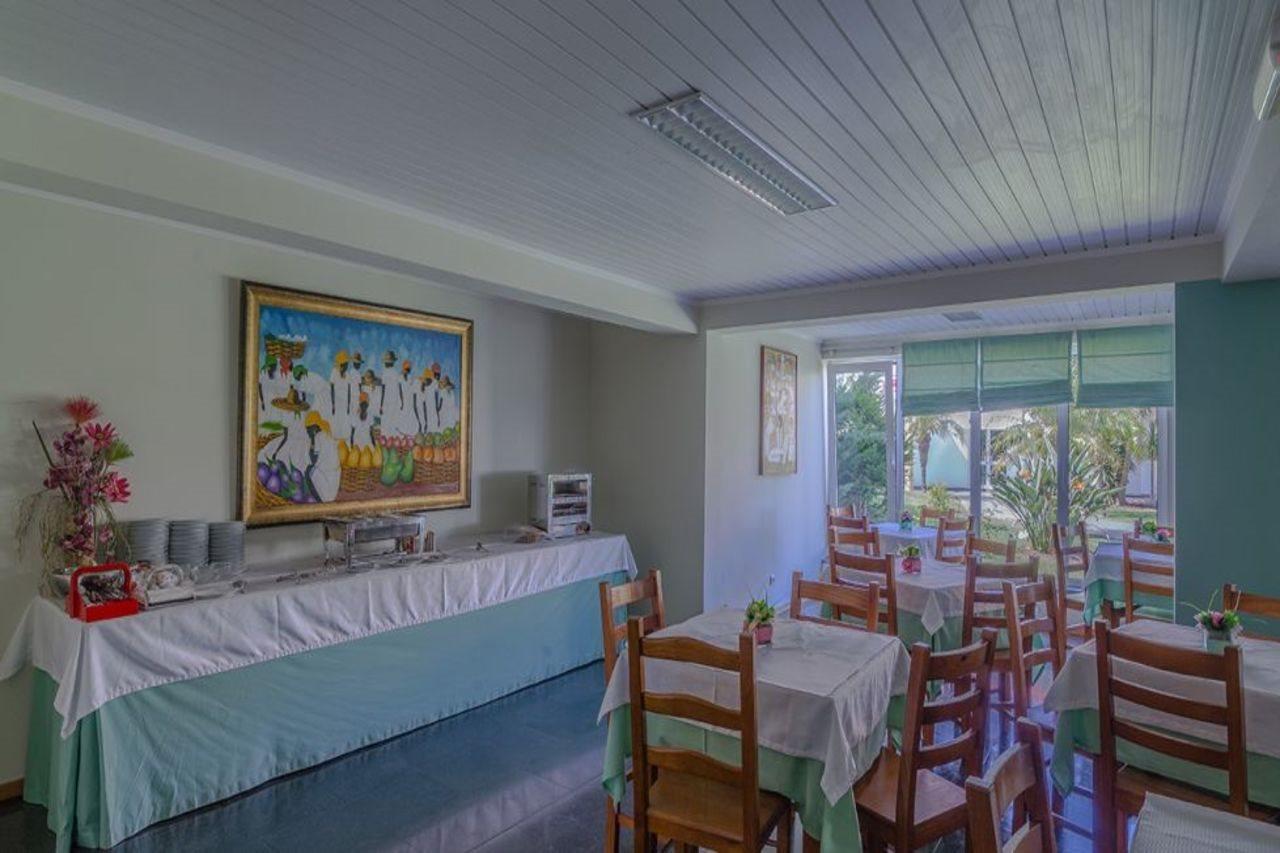 Hotel Teresinha Praia da Vitória المظهر الخارجي الصورة